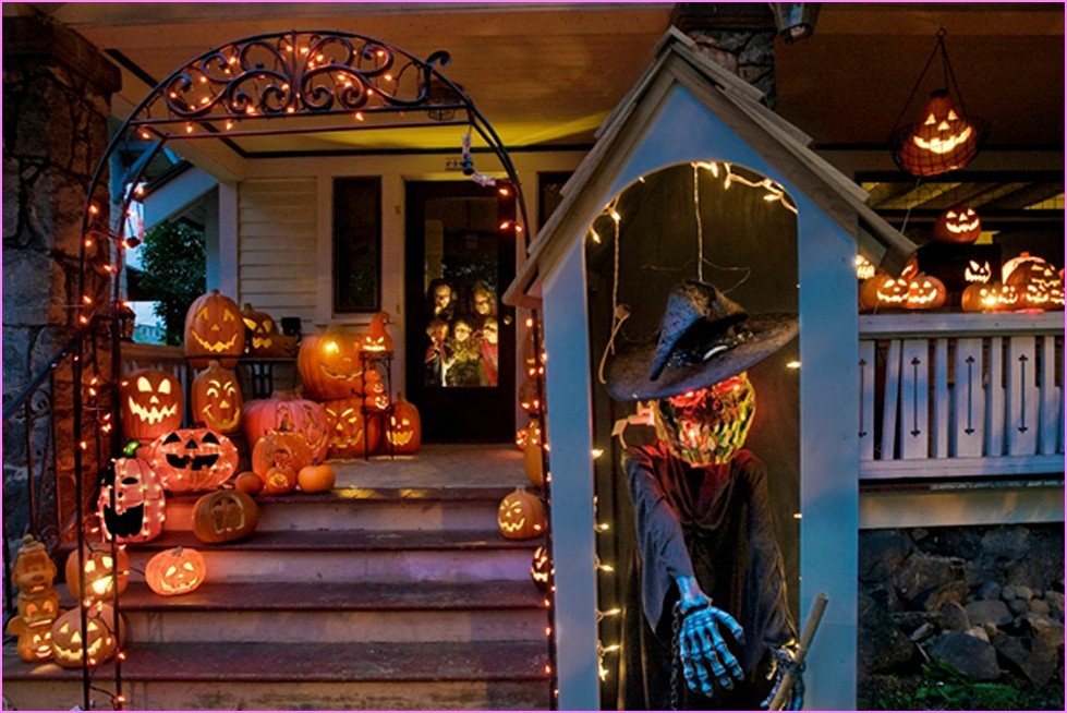 5 Halloween Decorating Tips for Your Genuine Fijian Mahogany Deck ...